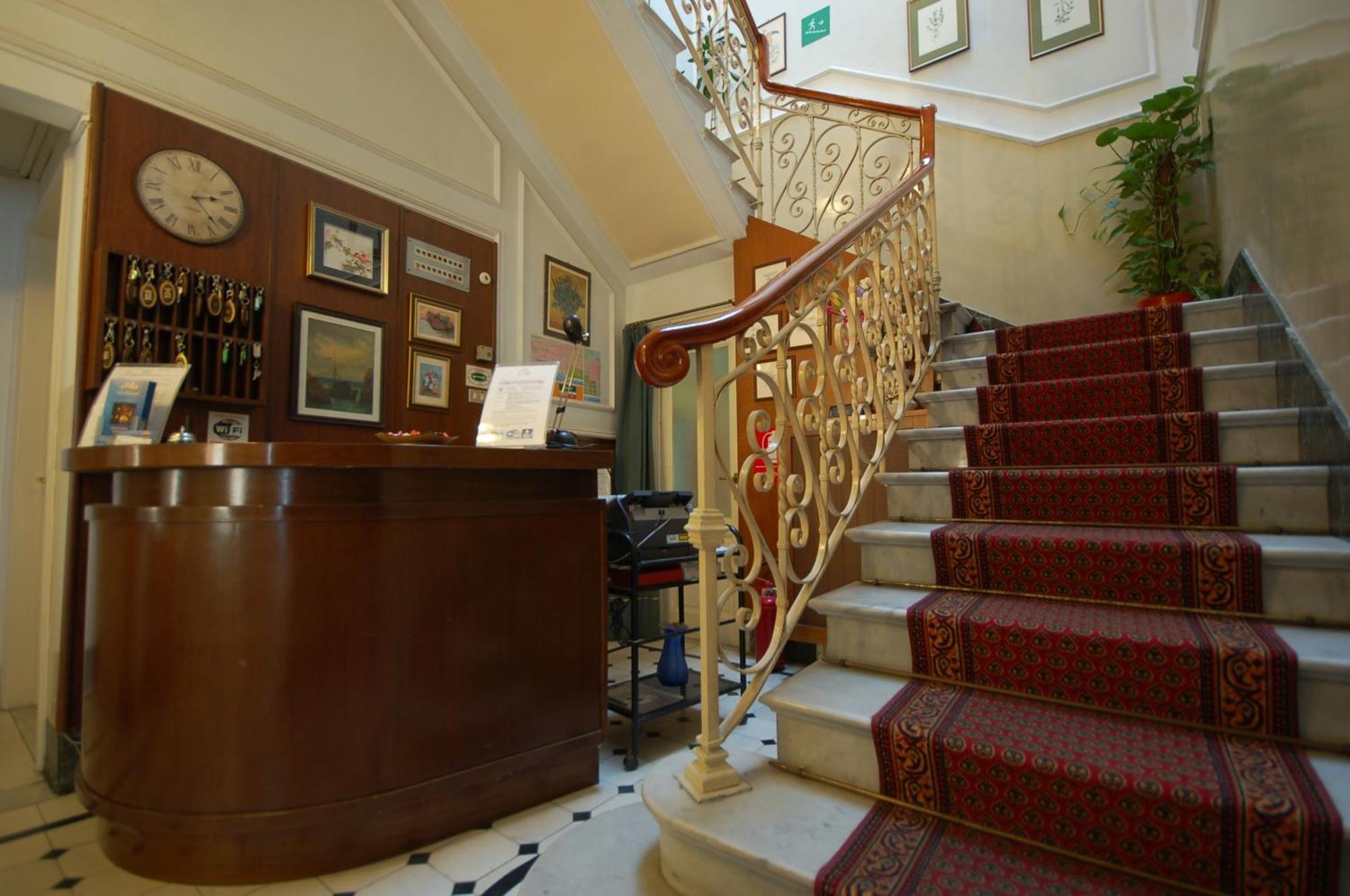 Hotel Ely Viareggio Exteriör bild