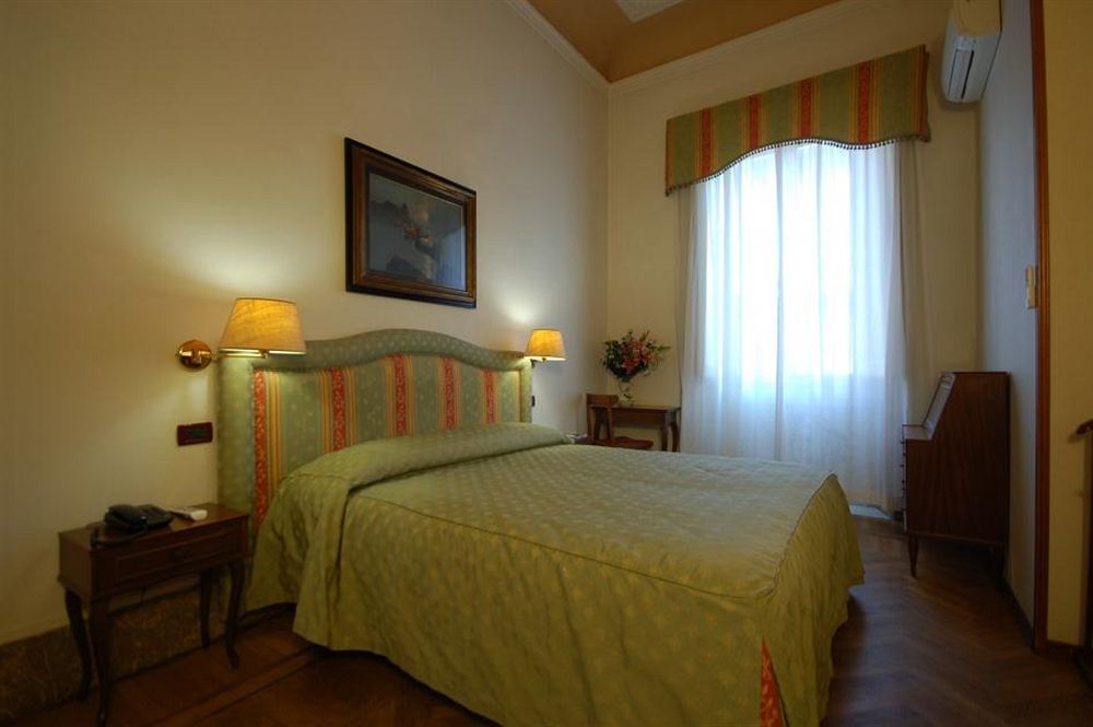 Hotel Ely Viareggio Exteriör bild